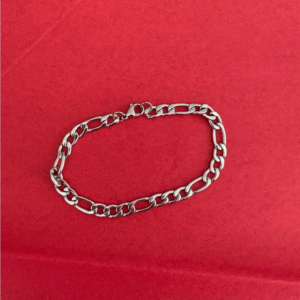 New- Adornia Stainless Steel Men’s Figaro Chain Bracelet, 9”